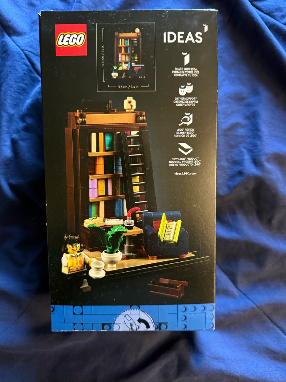 Lego Ideas Books are my Passion set - Picture 2 of 2